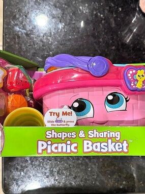 LeapFrog Shapes & Sharing Picnic Basket Learning Toy Pink Shapes & Sharing